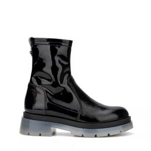 NWT Aquatalia Leoda Dhia Naplak Patent Leather Boots 7.5